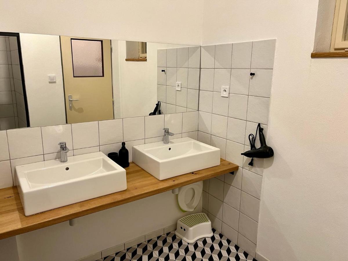 Apartment O Tom Nevim