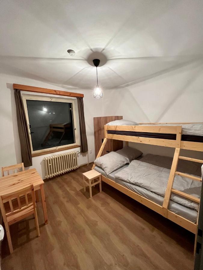 Apartment O Tom Nevim *